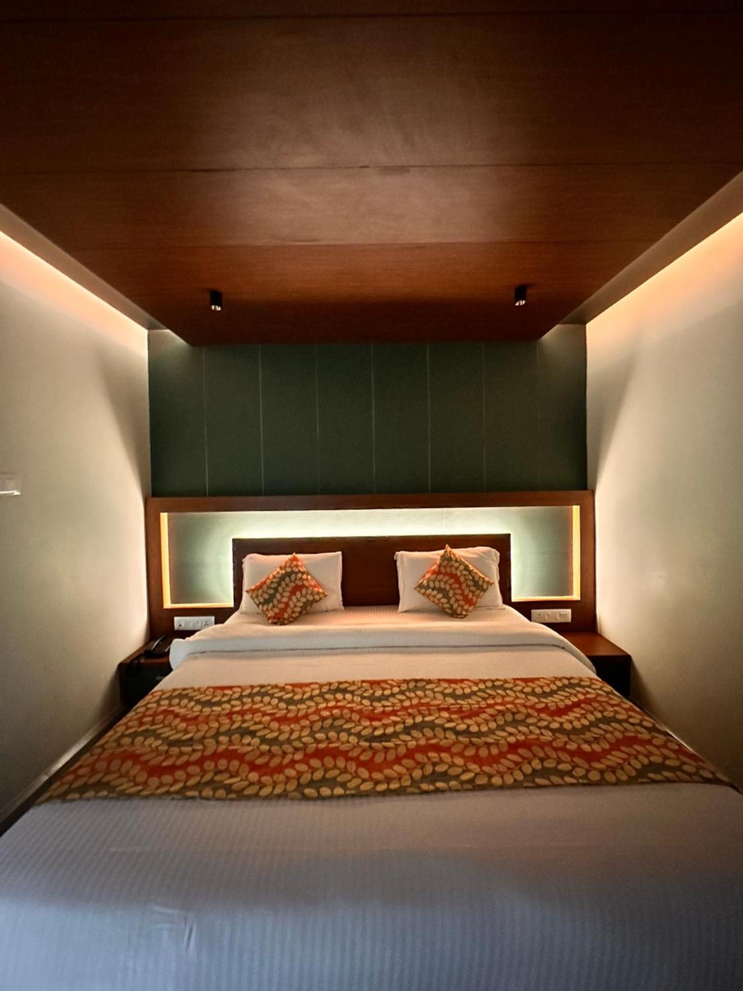 Hotel City Palace Ooty Exterior photo
