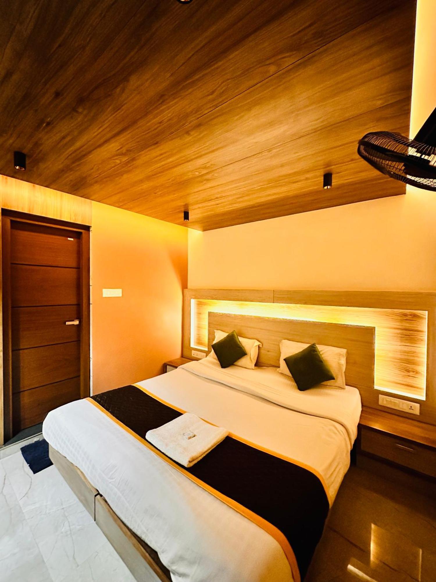 Hotel City Palace Ooty Exterior photo